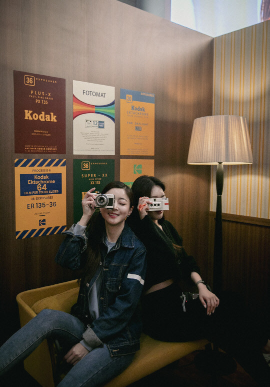 SK텔레콤 모델이 'T팩토리'를 홍보하고 있다.  SK텔레콤 제공